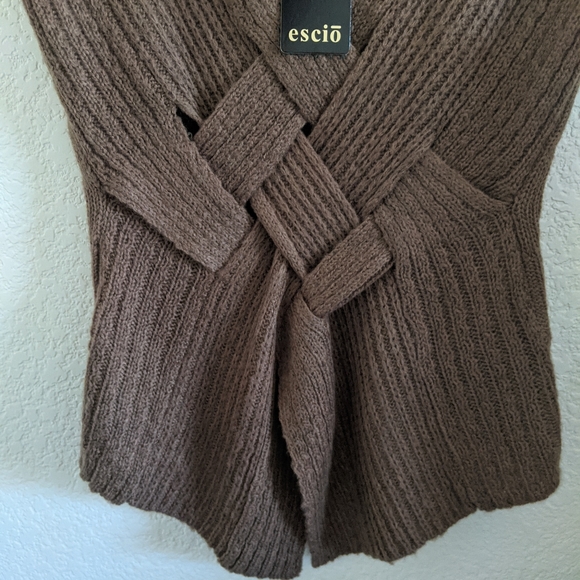 Sweater - Picture 3 of 6